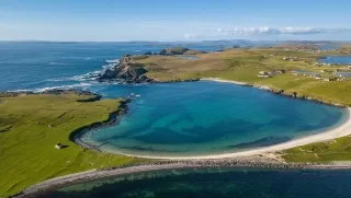 Minn beach is a glorious spot for a picnic lunch on our last day visiting the Shetland Islands. 